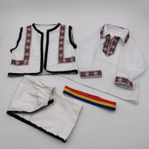 Compleu traditional baietel Darius