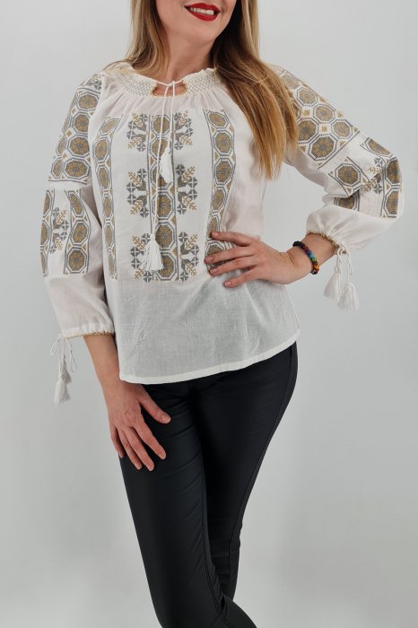 Ie Traditionala Catalina 4 Ie Traditionala Catalina 4