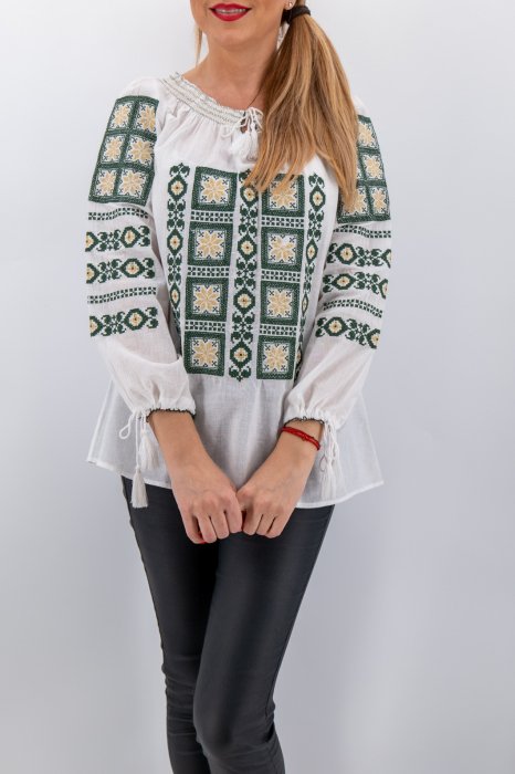 Ie Traditionala Ruxandra 2 Ie Traditionala Ruxandra 2 1