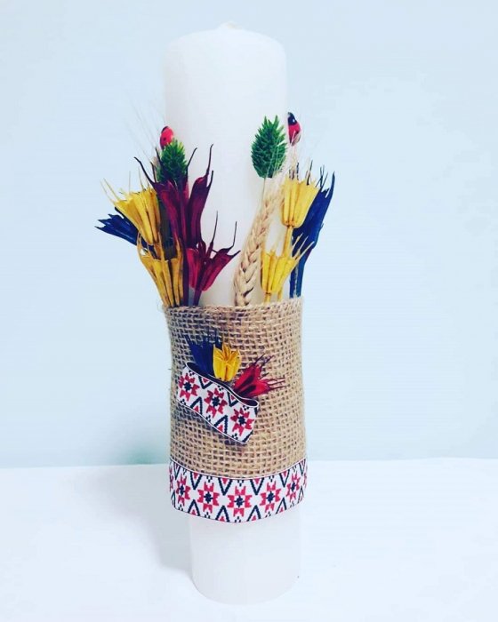 Lumanare Botez Tricolor Lucrata Manual Model II Lumanare Botez Tricolor Lucrata Manual Model II