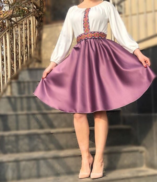 Rochie stilizata cu motive traditionale Margareta