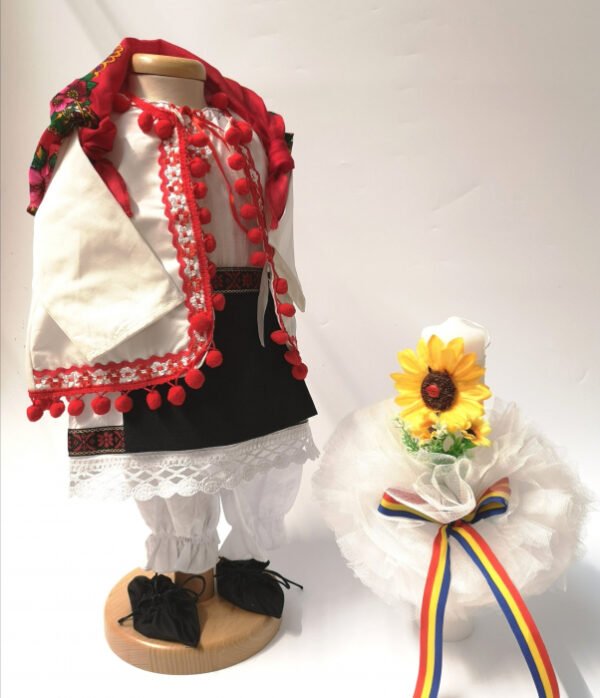 Set Botez Traditional Delia 2 piese costumas si lumanare
