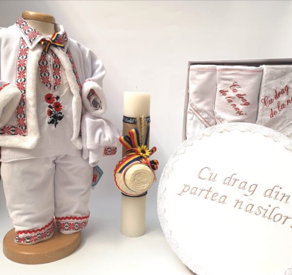 Set Traditional Botez Baiat Costumas Trusou Cutie Lumanare 4