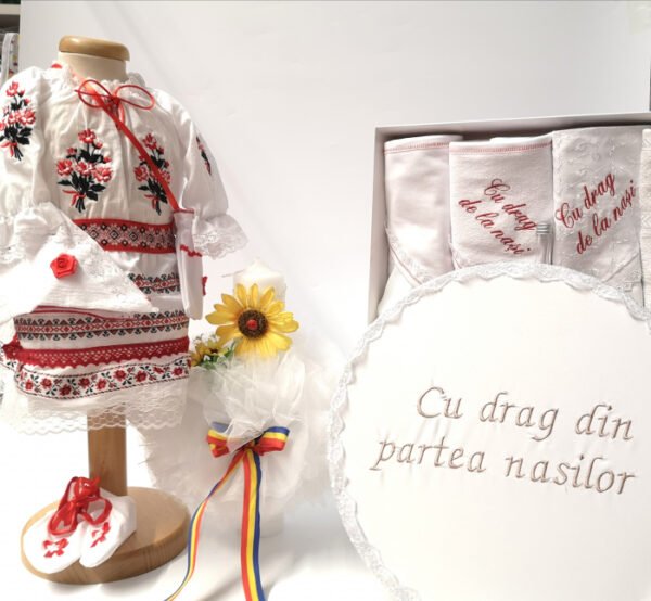 Set Traditional Botez Costumas fetita Trusou Cutie pentru trusou Lumanare 5