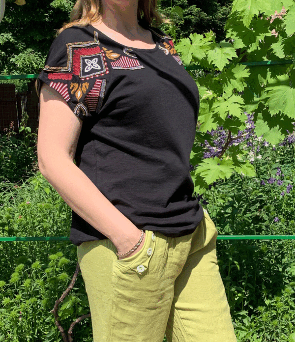 Tricou brodat Sanzi