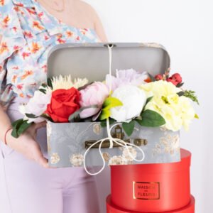 Aranjament floral - Valiza cu Flori Mare 7