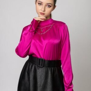 Bluza ciclam eleganta cu lantisor decorativ