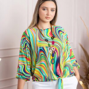 Bluza cu imprimeu curcubeu verde si colier decorativ