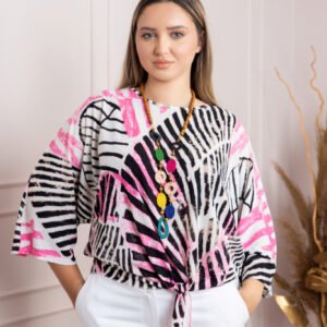 Bluza cu imprimeu safari print roz si colier decorativ