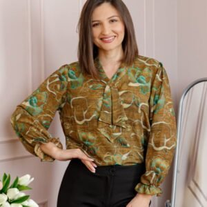 Bluza eleganta Sophie cu aplicatie tip cravata si imprimeu camel