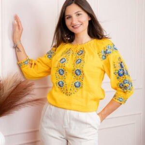 Bluza galbena cu motiv floral albastru Brandusa