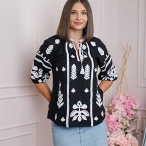 Bluza neagra cu motiv floral alb Estera 02
