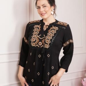 Bluza neagra cu motiv floral crem Miranda 02