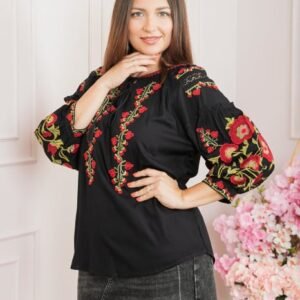 Bluza neagra cu motiv floral rosu Amina 02
