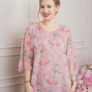 Bluza roz pudrat din voal cu imprimeu floral si maneci fluture