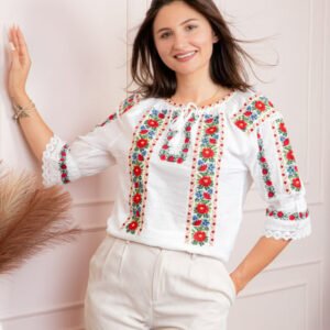 Bluza tip ie alba cu motiv floral rosu Codruta