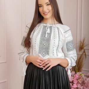 Bluza tip ie alba cu motiv geometric gri Paraschiva 12