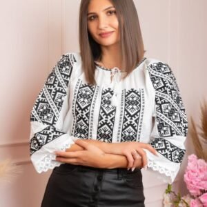 Bluza tip ie alba cu motiv geometric negru Ina 04