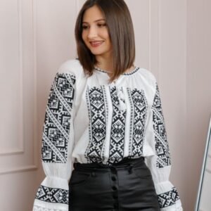 Bluza tip ie alba cu motiv geometric negru Ina 05