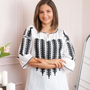 Bluza tip ie alba cu motiv geometric negru Sanda