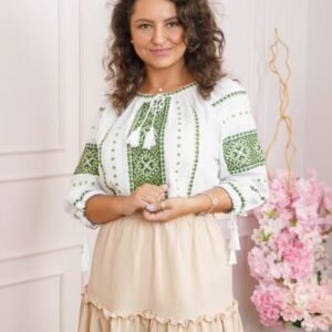 Bluza tip ie alba cu motiv geometric verde Paraschiva 09