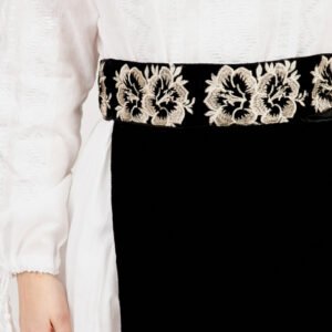 Brau traditional negru cu motiv floral auriu Florenta 01