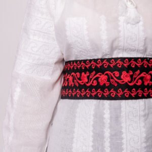 Brau traditional negru cu motiv floral rosu Elisabeta 02