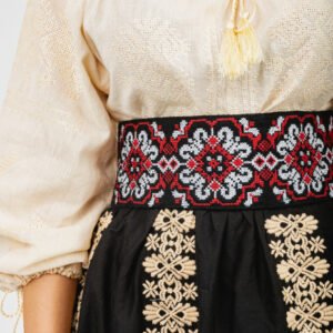 Brau traditional negru cu motiv floral rosu Florentina