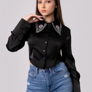 Camasa neagra cu guler stilizat cu pietre colorate