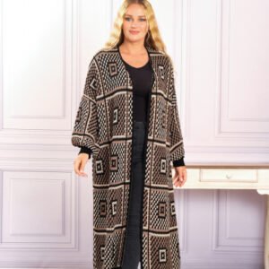 Cardigan tricotat maro cu model geometric crem