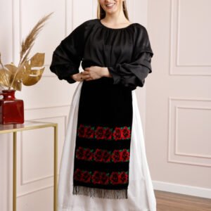 Catrinta traditionala neagra cu broderie florala rosie Florenta 02