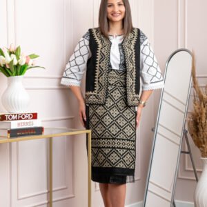Catrinta traditionala neagra cu broderie geometrica aurie Dorina