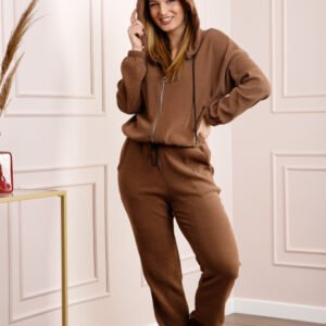 Compleu casual maro din tricot reiat