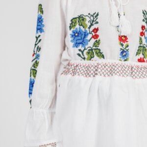 Compleu traditional alb pentru fetite cu motiv floral multicolor Florina