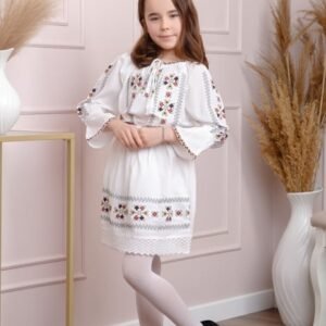 Compleu traditional alb pentru fetite cu motiv floral multicolor Romanita