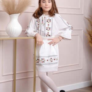 Compleu traditional alb pentru fetite cu motiv floral multicolor Romanita
