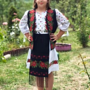 Costum Rochie, Vesta si fota fetita Minodora