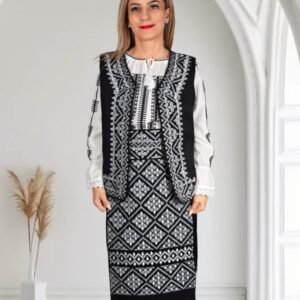 Costum Traditional Vesta, brau si 2 Fote brodate Alina 2