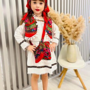 Costum popular fetite Maria format din 5 piese ( 8 ani si 12 ani )