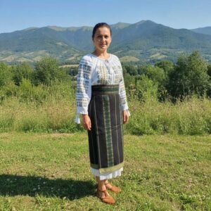 Costum popular format din catrinta , brau si ie - Bianca 3