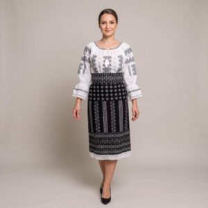 Costum popular format din catrinta , brau si ie - Bianca 4