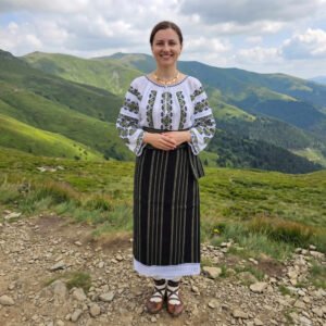 Costum popular format din catrinta , brau si ie - Emilia