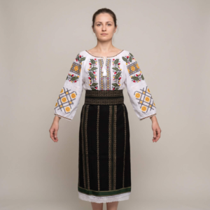 Costum popular format din catrinta , brau si ie - Gheorghita 2