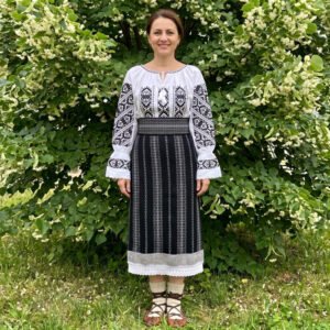 Costum popular format din catrinta , brau si ie - Nadin