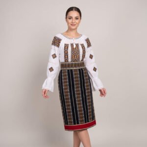 Costum popular format din catrinta , brau si ie - Sandica 6