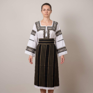 Costum popular format din catrinta , brau si ie - Steluta