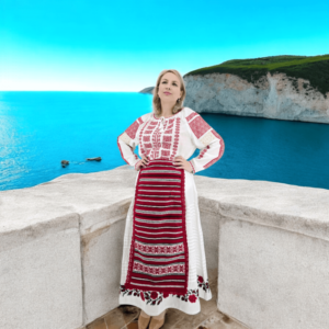 Costum traditional dama Ioana