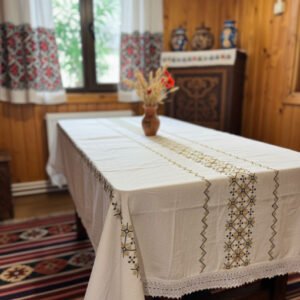 Fata de masa traditionala Isabela 2
