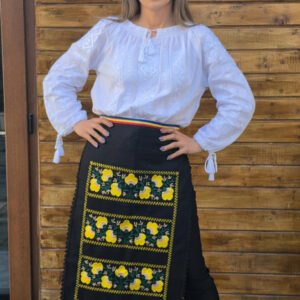 Fote brodate cu model traditional Flori 2