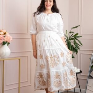Fusta alba cu broderie florala aurie Carmen 02